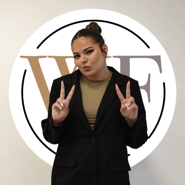 Lana Benali Chargée Administrative école supérieur Wiki Learn Formation